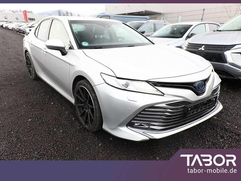 Gebraucht Toyota Camry Hybrid Executive 218 PS (160 kW) 2020 Silver metallic / platinsilber Limousine
