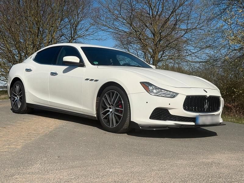 Gebraucht Maserati Ghibli 350 PS (257 kW) 2017 Weiß Limousine