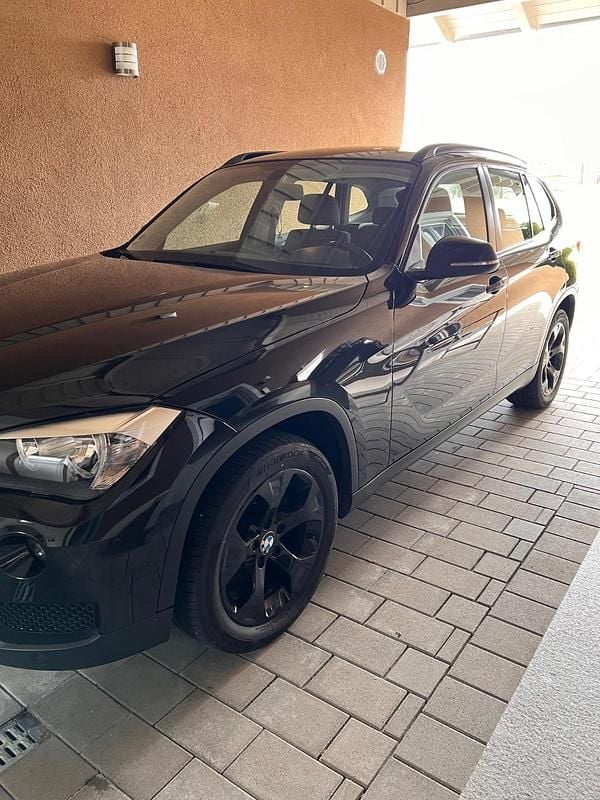 Second-hand BMW X1 184 CP (135 kW) 2013 Negru SUV
