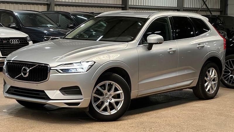Gebraucht Volvo XC60 Momentum 197 PS (144 kW) 2019 Silber SUV
