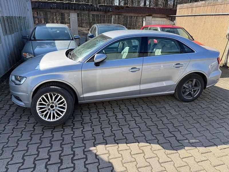 Gebraucht Audi A3 Ambiente 150 PS (110 kW) 2016 Silber Limousine