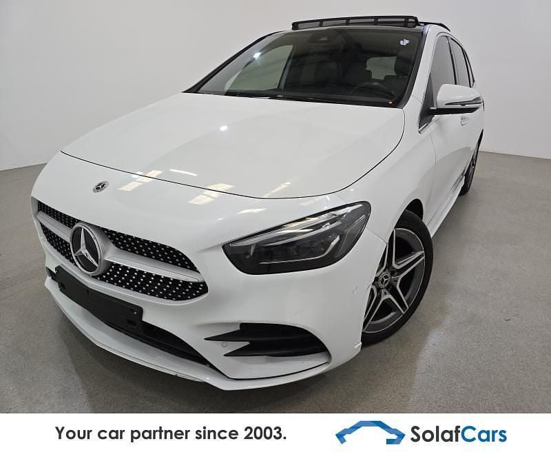 Weiß Gebraucht 2022 Mercedes B180 AMG Van / Kleinbus | 20.933 € (Superpreis) - Bild 1/4