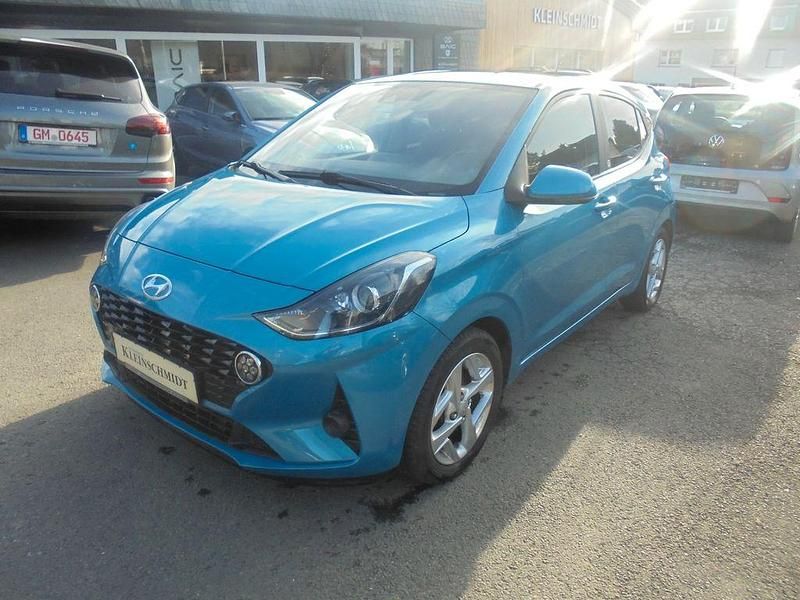 Gebraucht Hyundai i10 Edition 30 67 PS (49 kW) 2022 Blau Kleinwagen