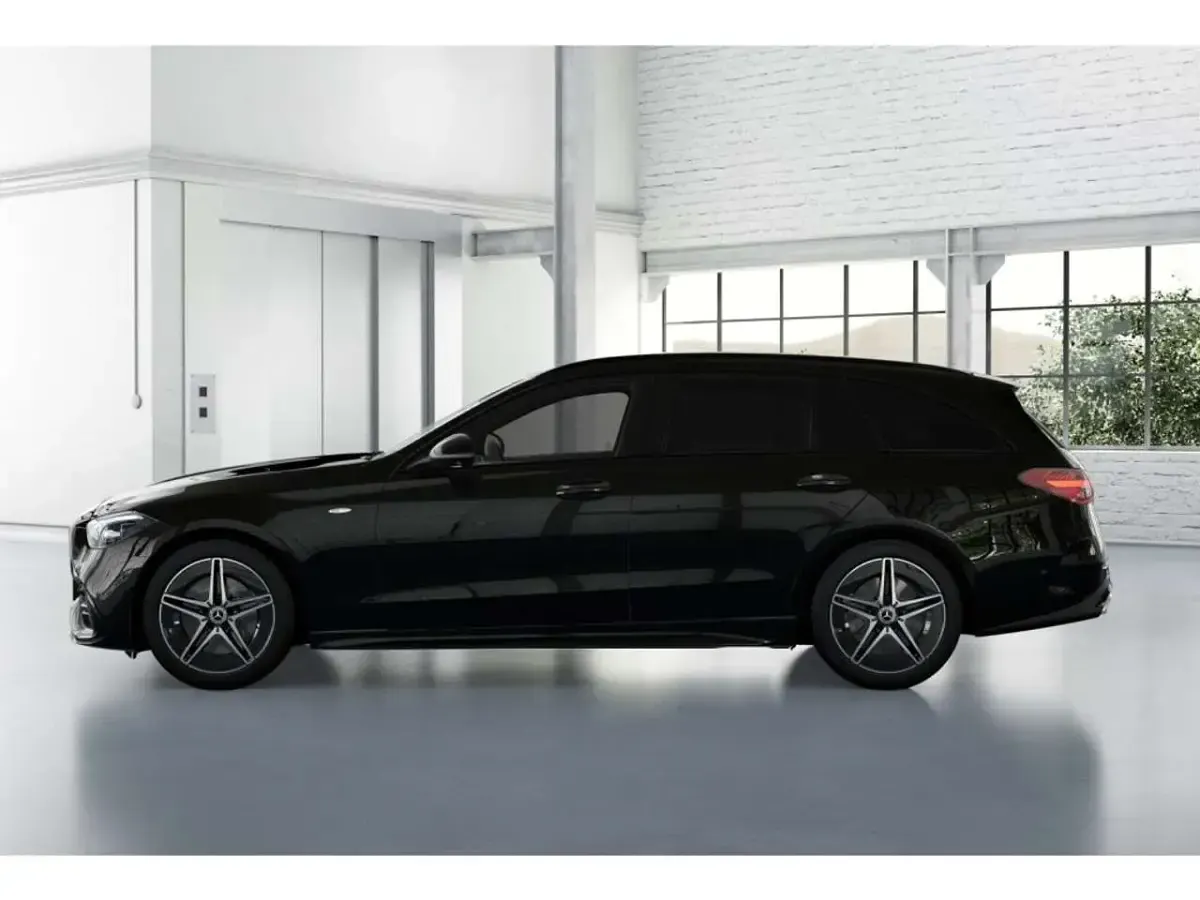 Gebraucht Mercedes C300e AMG 197 PS (144 kW) 2025 Metalliclack obsidianschwarz Kombi