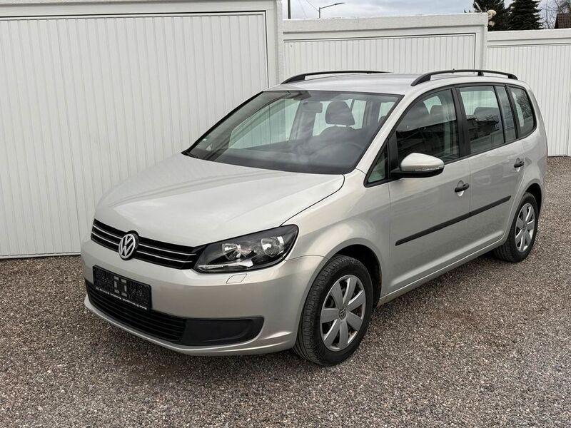 Silber Gebraucht 2011 VW Touran Trendline Van / Kleinbus | 5.700 € (Fairer Preis) - Bild 1/4