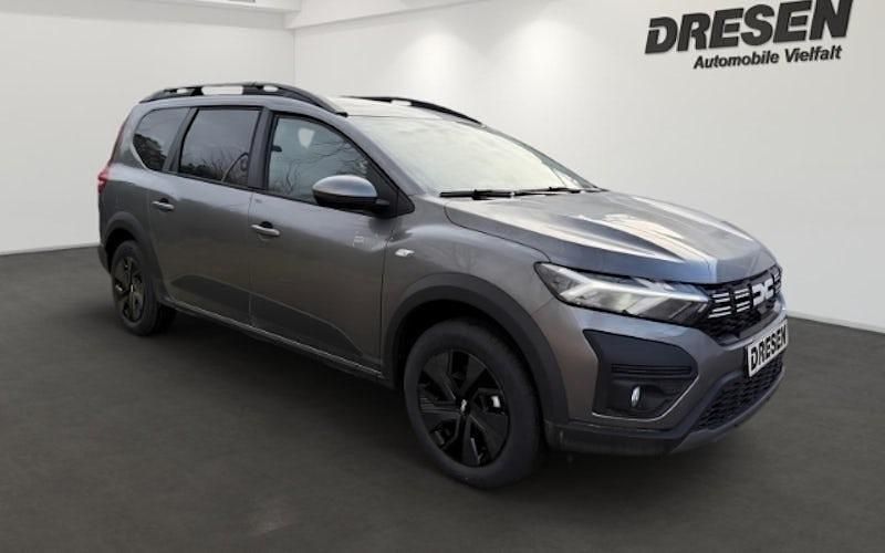 Neu Dacia Duster Expression 158 PS (116 kW) 2025 Grau SUV