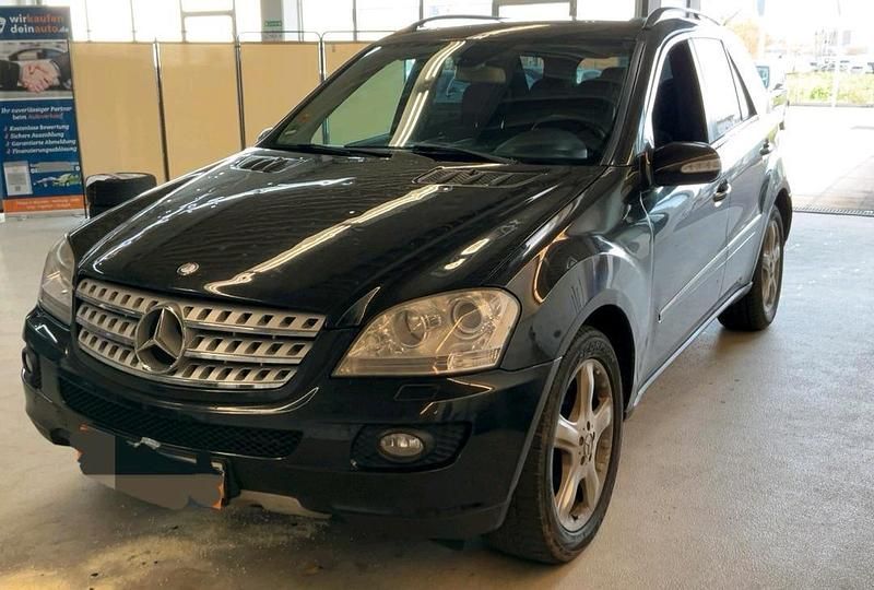 Gebraucht Mercedes ML420 305 PS (224 kW) 2007 Schwarz SUV