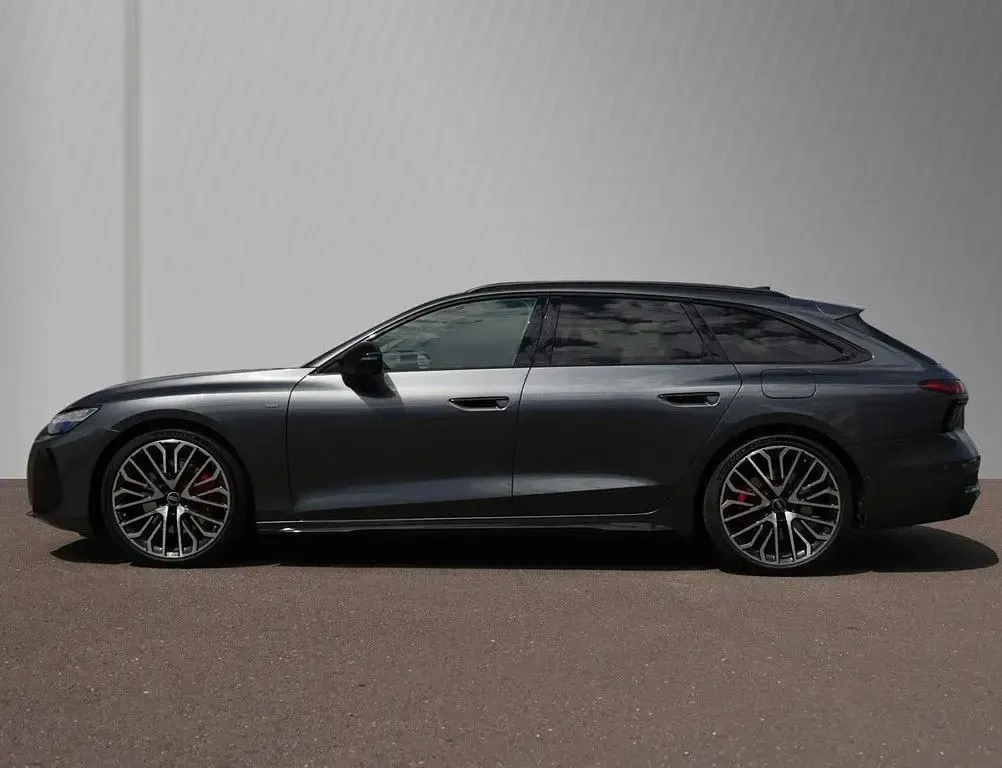 Gebraucht Audi A6 S-Line 367 PS (269 kW) 2026 Grau Kombi