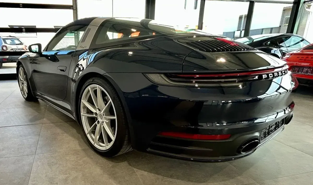 Gebraucht Porsche 992 450 PS (330 kW) 2021 Windsorblau Coupé