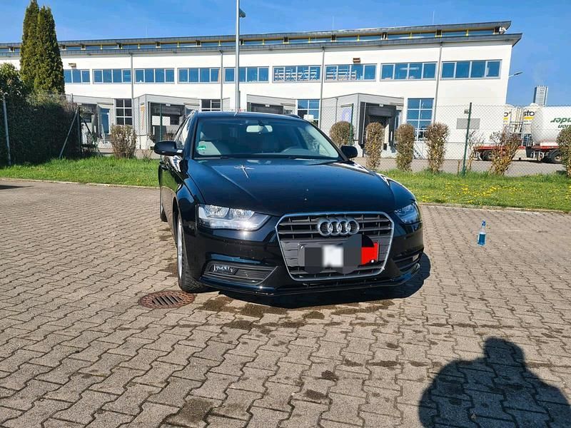 Usata Audi A4 147 CV (108 kW) 2012 Nero Station wagon