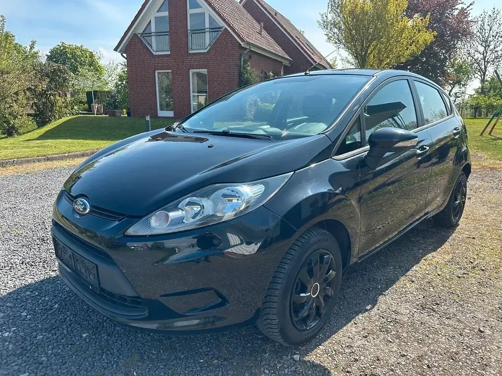 Usata Ford Fiesta 68 CV (50 kW) 2010 Nero Berlina