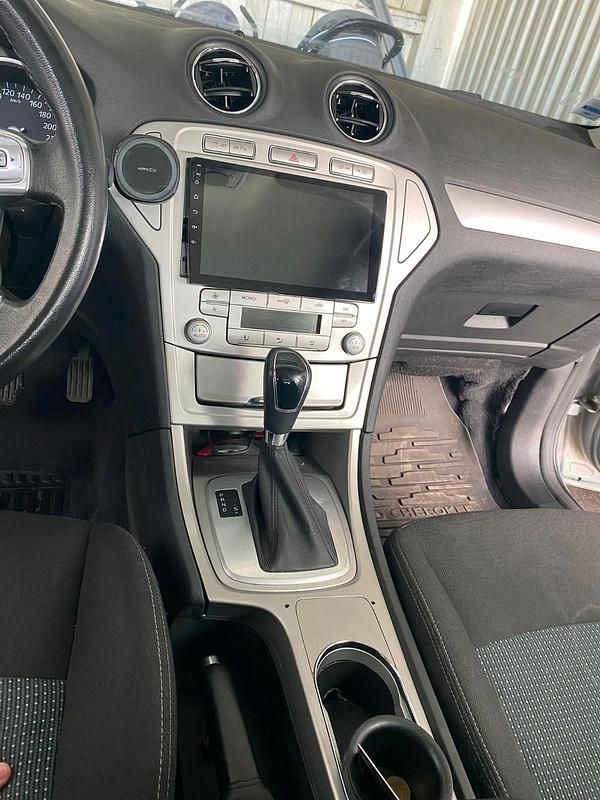 Gebraucht Ford Mondeo 150 PS (110 kW) 2009 Silber Kombi