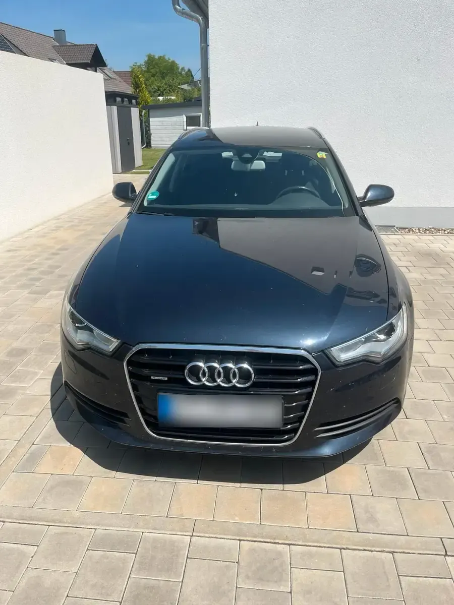 Gebraucht Audi A6 205 PS (150 kW) 2012 Blau Kombi