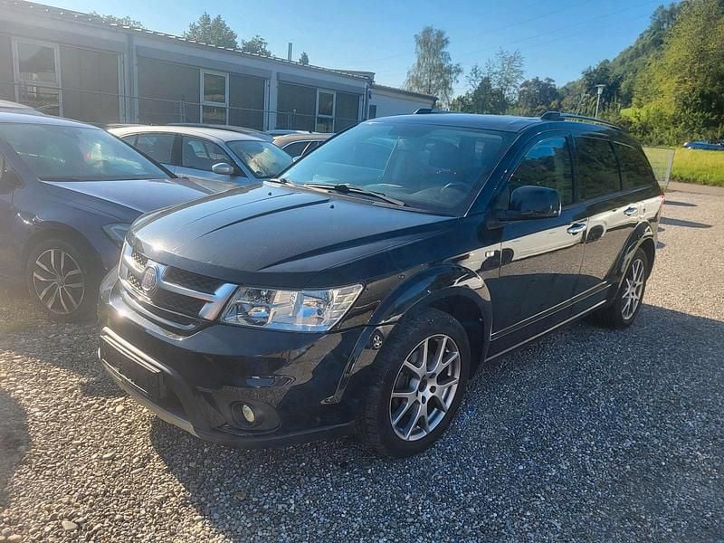 Schwarz Gebraucht 2012 Fiat Freemont SUV | 4.999 € (Superpreis) - Bild 1/4