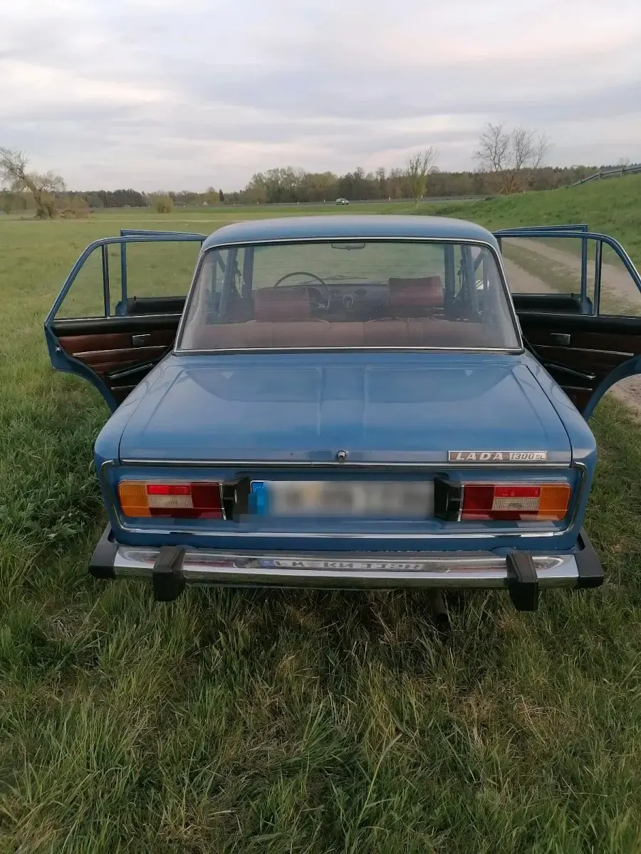 Second-hand Lada 2106 75 CP (55 kW) 1983 Albastru Berlinǎ