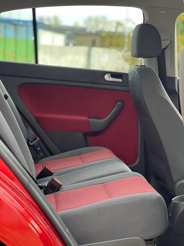 Gebraucht VW Golf IV 75 PS (55 kW) 2005 Rot Kleinwagen