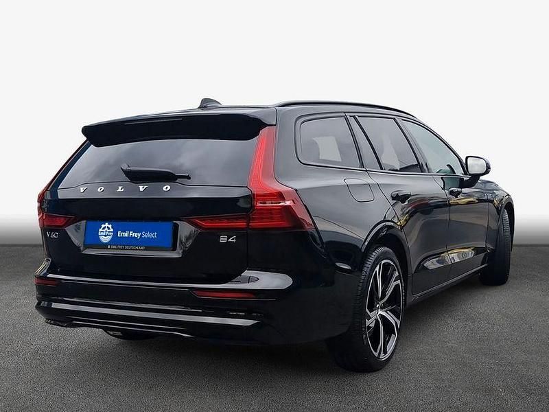 Gebraucht Volvo V60 Plus 197 PS (144 kW) 2025 Schwarz Kombi