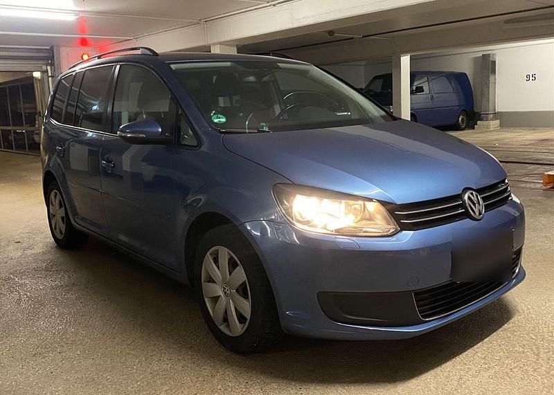 Gebraucht VW Touran 105 PS (77 kW) 2011 Blau Van / Kleinbus