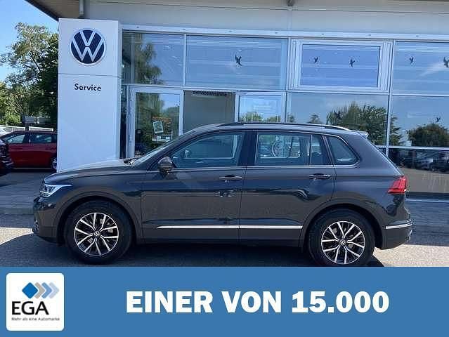 Grau Gebraucht 2022 VW Tiguan Life SUV | 29.770 € (Fairer Preis) - Bild 1/4