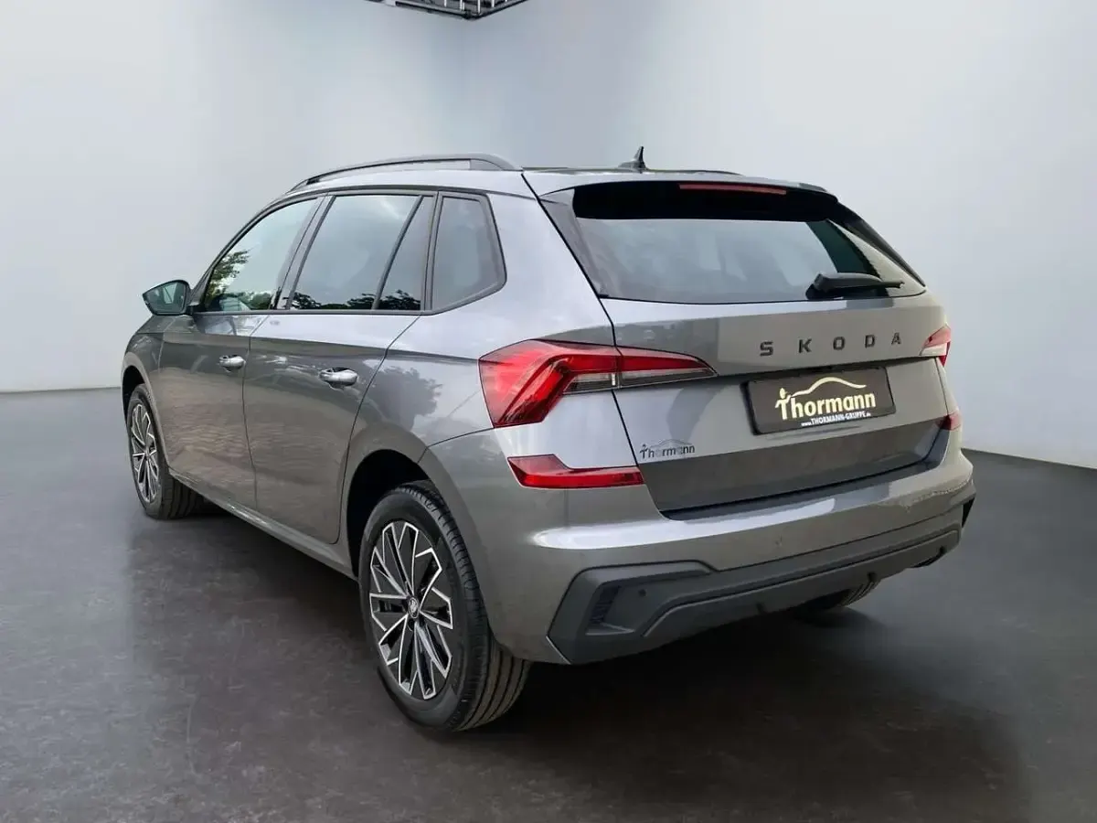 Neu Skoda Kamiq Selection 150 PS (110 kW) 2026 Grau SUV