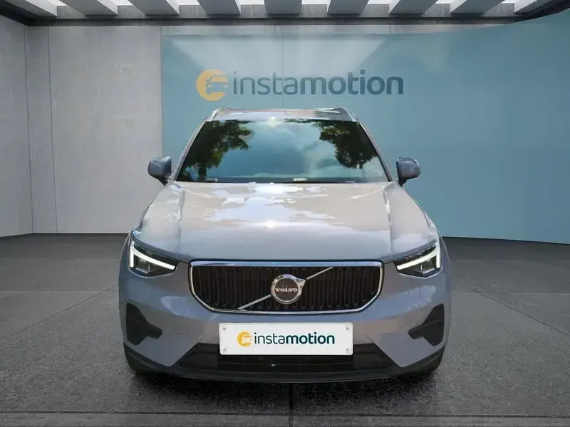 Gebraucht Volvo XC40 Core 163 PS (119 kW) 2024 Grau SUV