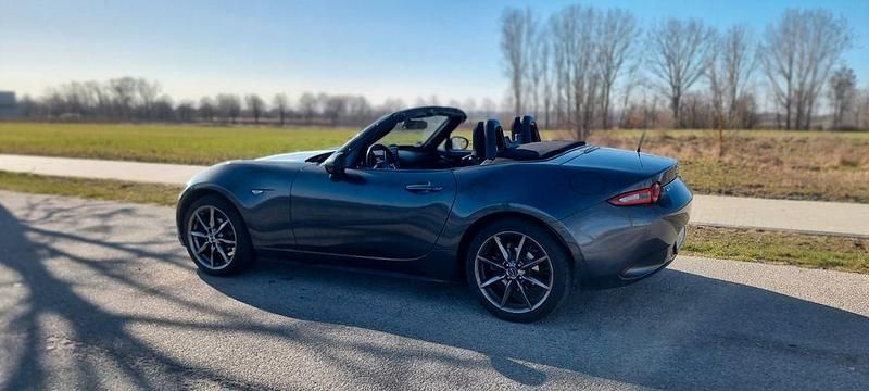 Second-hand Mazda MX5 132 CP (97 kW) 2016 Gri Cabrio