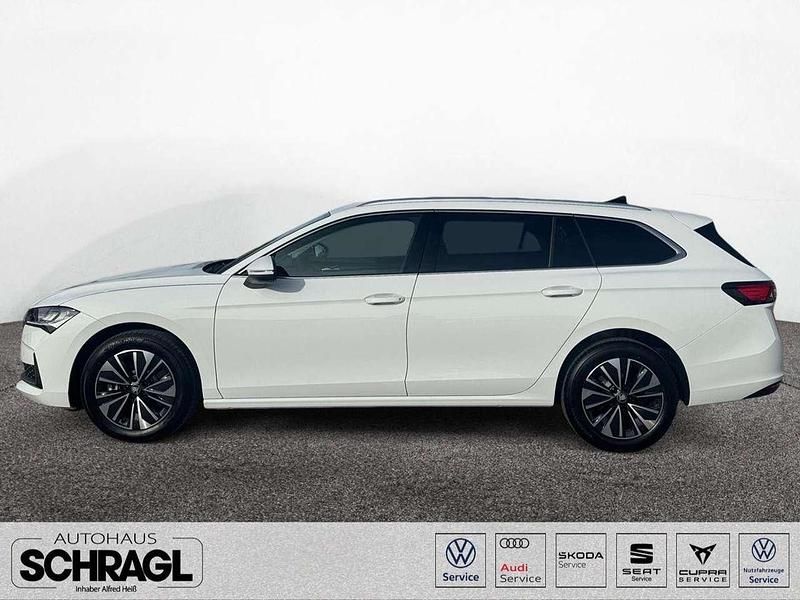 Neu Skoda Superb Selection 193 PS (141 kW) 2025 Purity weiss Kombi