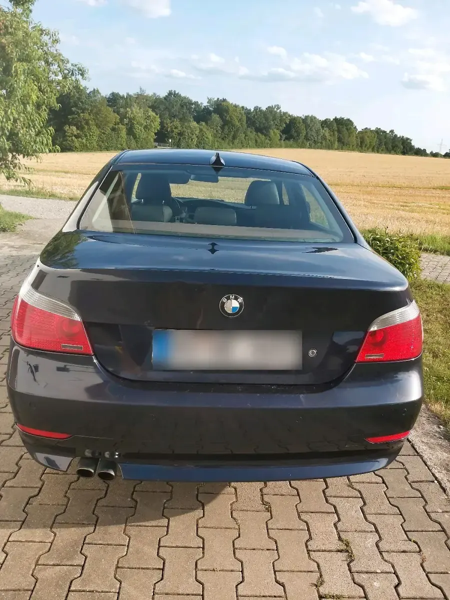Gebraucht BMW 523 177 PS (130 kW) 2005 Blau Limousine