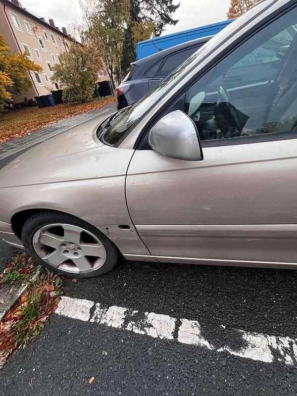 Gebraucht 2000 Opel Omega Basis Limousine | 790 € - Bild 1/4