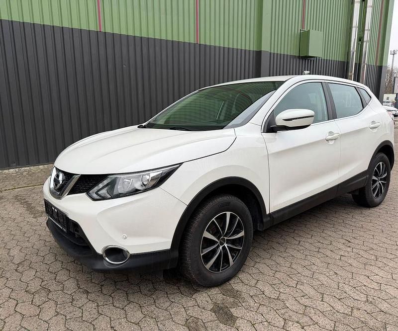 Weiß Gebraucht 2015 Nissan Qashqai SUV | 7.900 € (Superpreis) - Bild 1/4