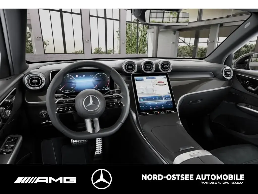 Gebraucht Mercedes GLC300 AMG 269 PS (197 kW) 2025 Obsidianschwarz metallic SUV