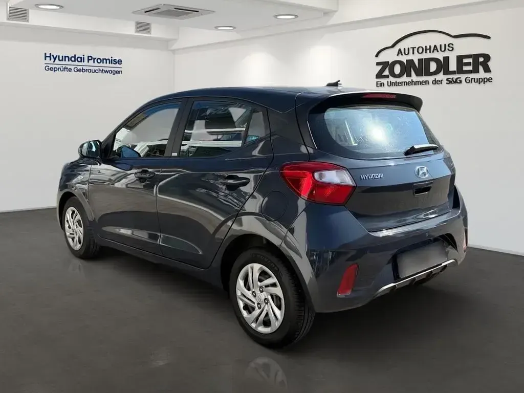 Gebraucht Hyundai i10 Select 67 PS (49 kW) 2021 Met (grau Kleinwagen