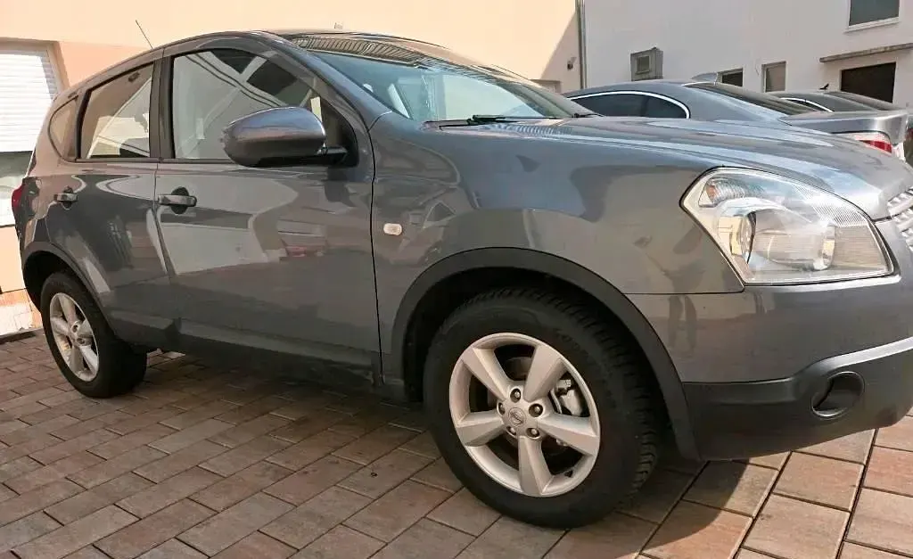 Gebraucht Nissan Qashqai Acenta 150 PS (110 kW) 2010 Grau SUV