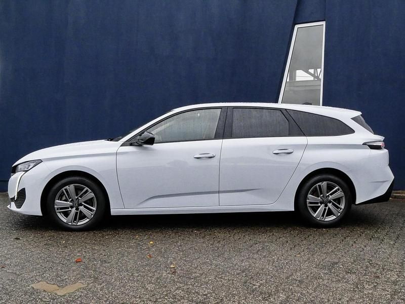 Gebraucht Peugeot 308 SW Allure 131 PS (96 kW) 2024 Weiß Kombi