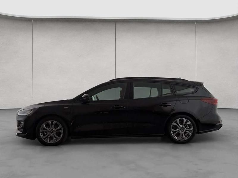 Gebraucht Ford Focus ST-Line 116 PS (85 kW) 2024 Agate black metallic Kombi