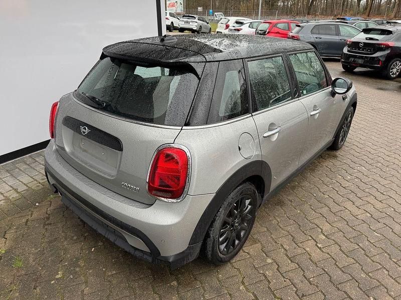 Gebraucht Mini Cooper 136 PS (100 kW) 2023 Silber Kleinwagen