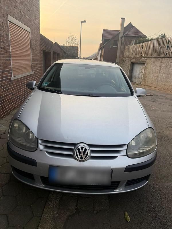 Gebraucht VW Golf V 105 PS (77 kW) 2004 Silber Kleinwagen
