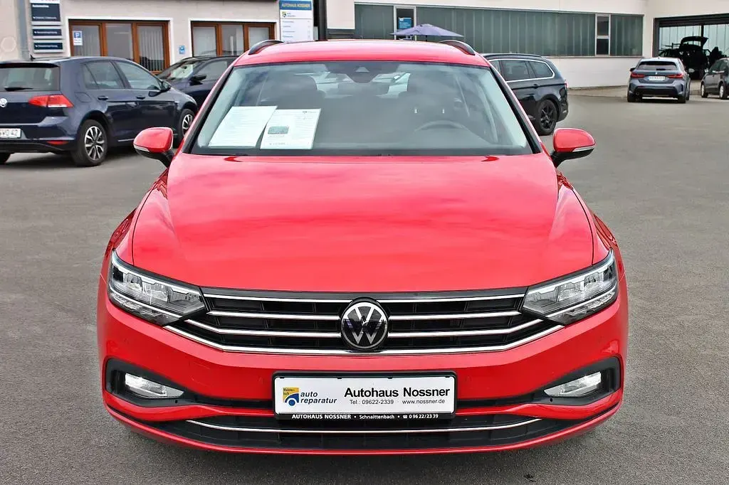 Gebraucht VW Passat Business 122 PS (89 kW) 2021 Rot Limousine