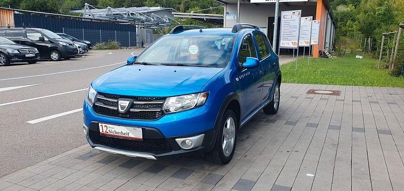 Blau Gebraucht 2016 Dacia Sandero Prestige Kleinwagen | 6.890 € (Fairer Preis) - Bild 1/4