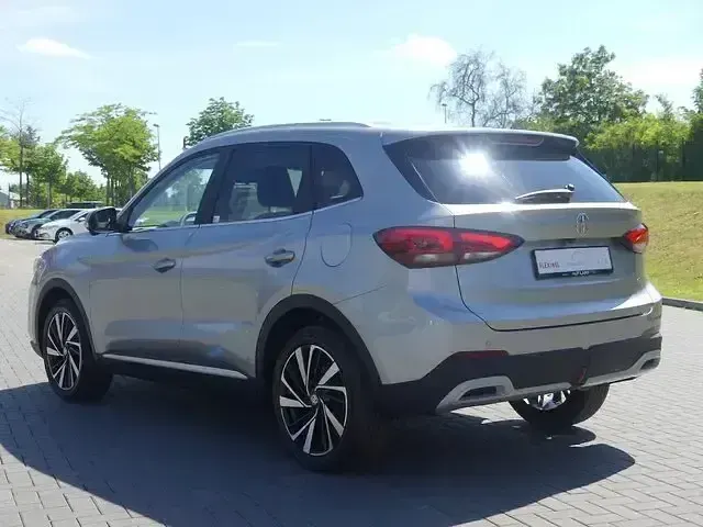 Neu MG ZS Luxury 197 PS (144 kW) 2026 Silber SUV