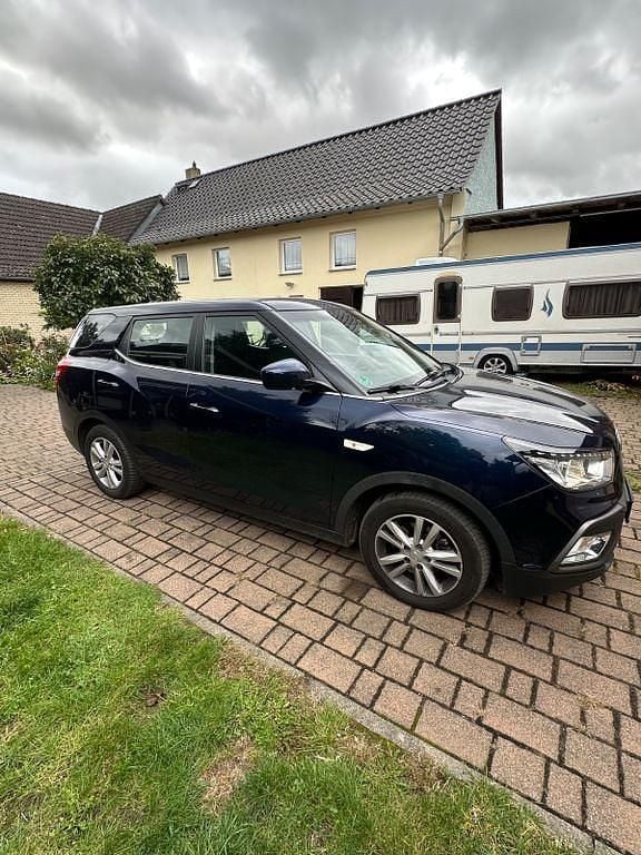 Gebraucht Ssangyong (KGM) XLV Quartz 116 PS (85 kW) 2017 Schwarz SUV