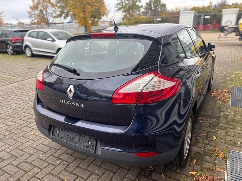 Gebraucht Renault Mégane Dynamique 110 PS (80 kW) 2009 Blau Limousine