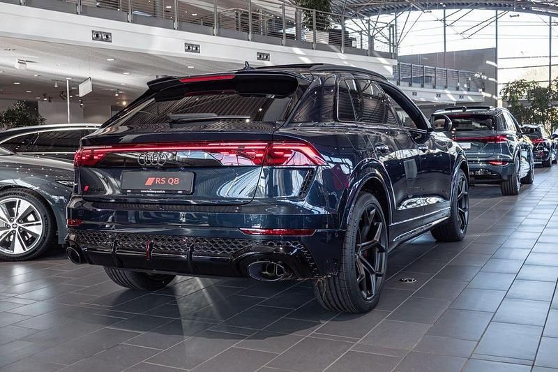 Neu Audi RS Q8 Performance 640 PS (470 kW) 2025 Blau SUV