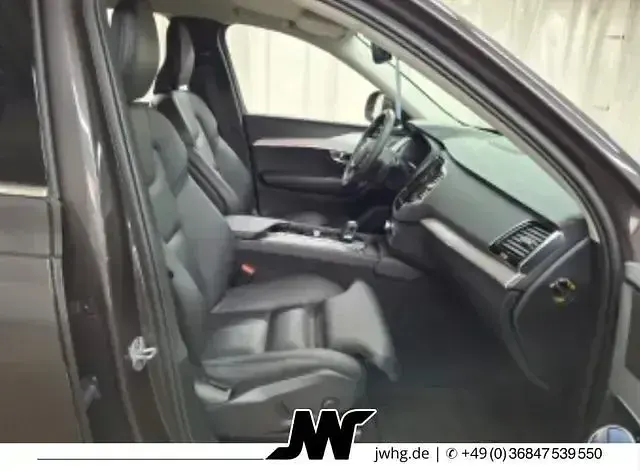 Gebraucht Volvo XC90 Plus 235 PS (172 kW) 2023 Platinum grey / metallic SUV