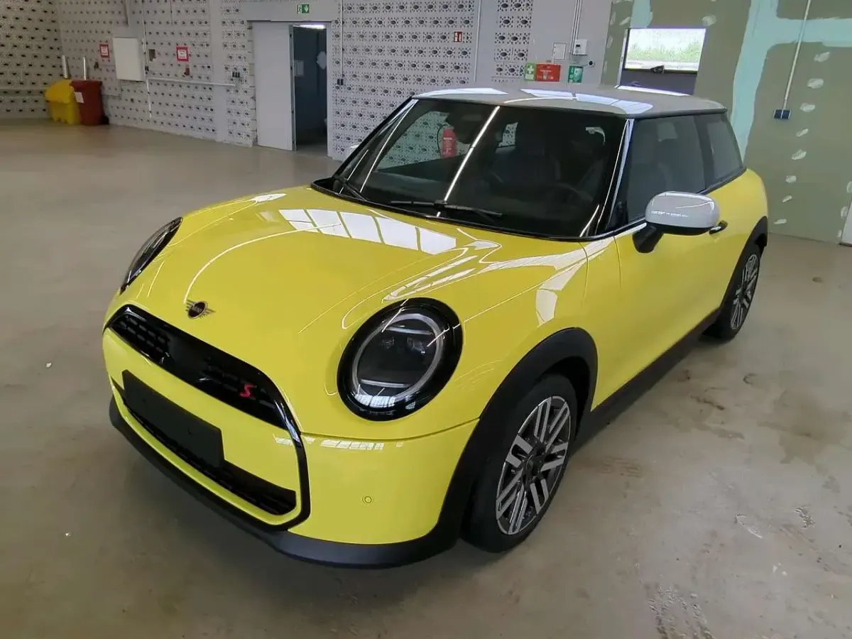 Gebraucht Mini Cooper S Classic 204 PS (150 kW) 2025 Gelb Kleinwagen