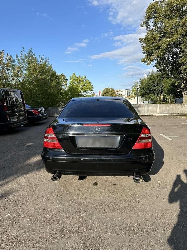 Gebraucht Mercedes E240 177 PS (130 kW) 2003 Schwarz Limousine