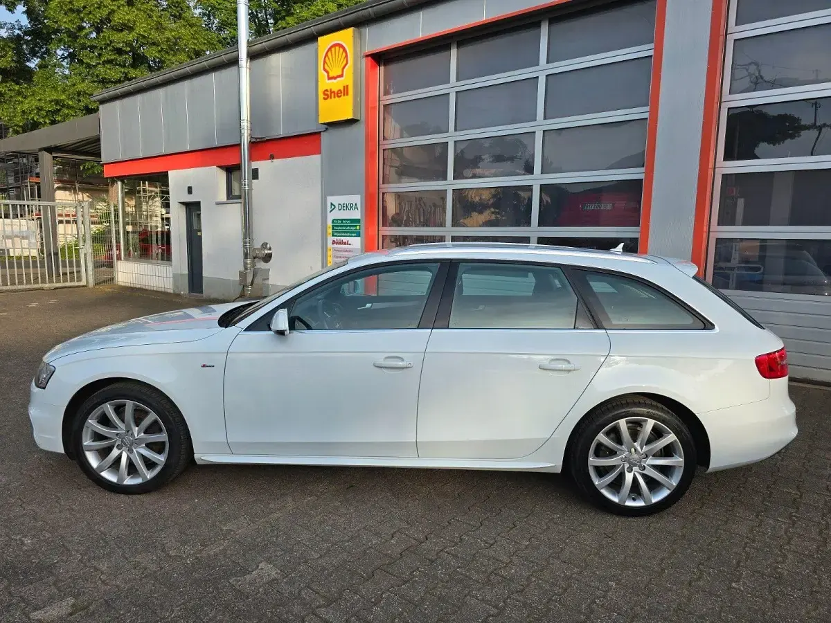 Używany Audi A4 S-Line 150 KM (110 kW) 2015 Biały Kombi