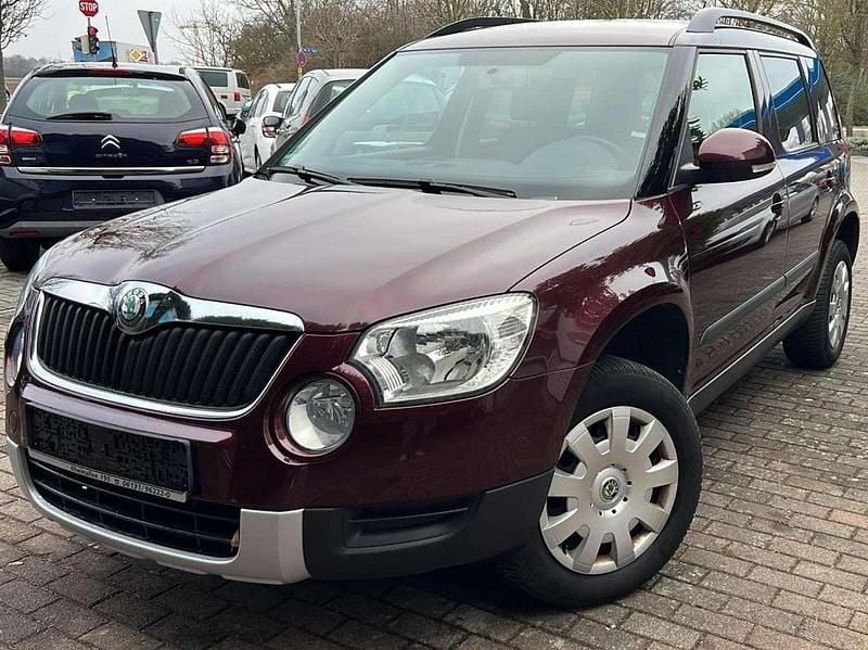 Gebraucht Skoda Yeti Plus Edition 122 PS (89 kW) 2011 Rot rosso brunello metallic SUV