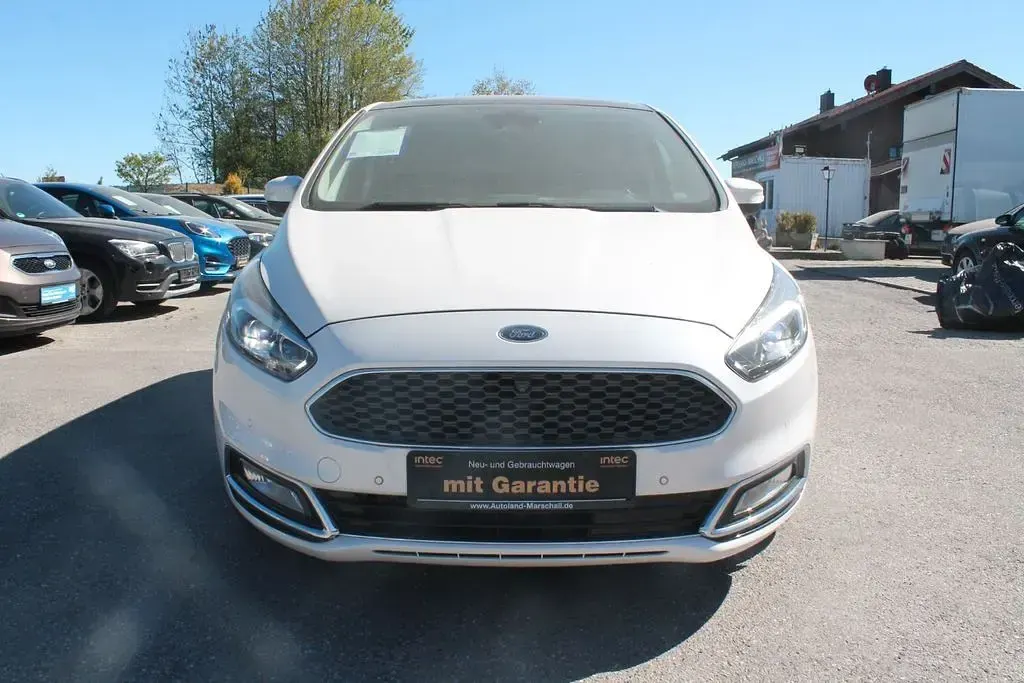 Gebraucht Ford S-MAX Vignale 179 PS (131 kW) 2017 Weiß Van / Kleinbus