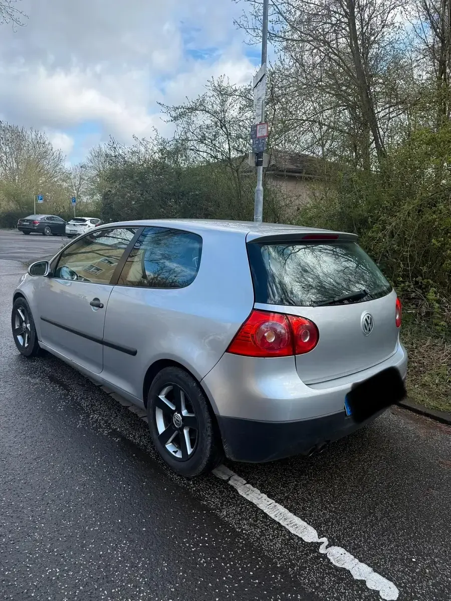 Gebraucht VW Golf V 150 PS (110 kW) 2005 Silber Kleinwagen